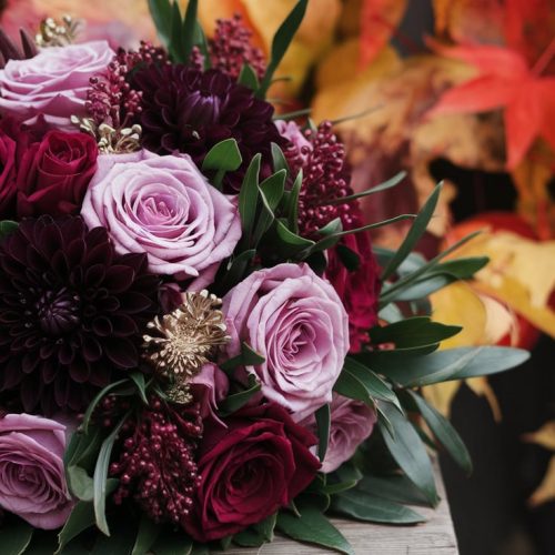 Autumn wedding bouquet trends 2024